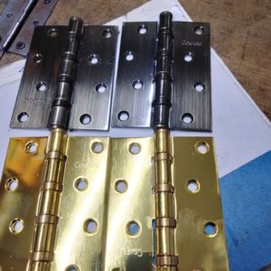 Normal door hinges