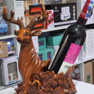 Deer head decorative sculpture wine rack
