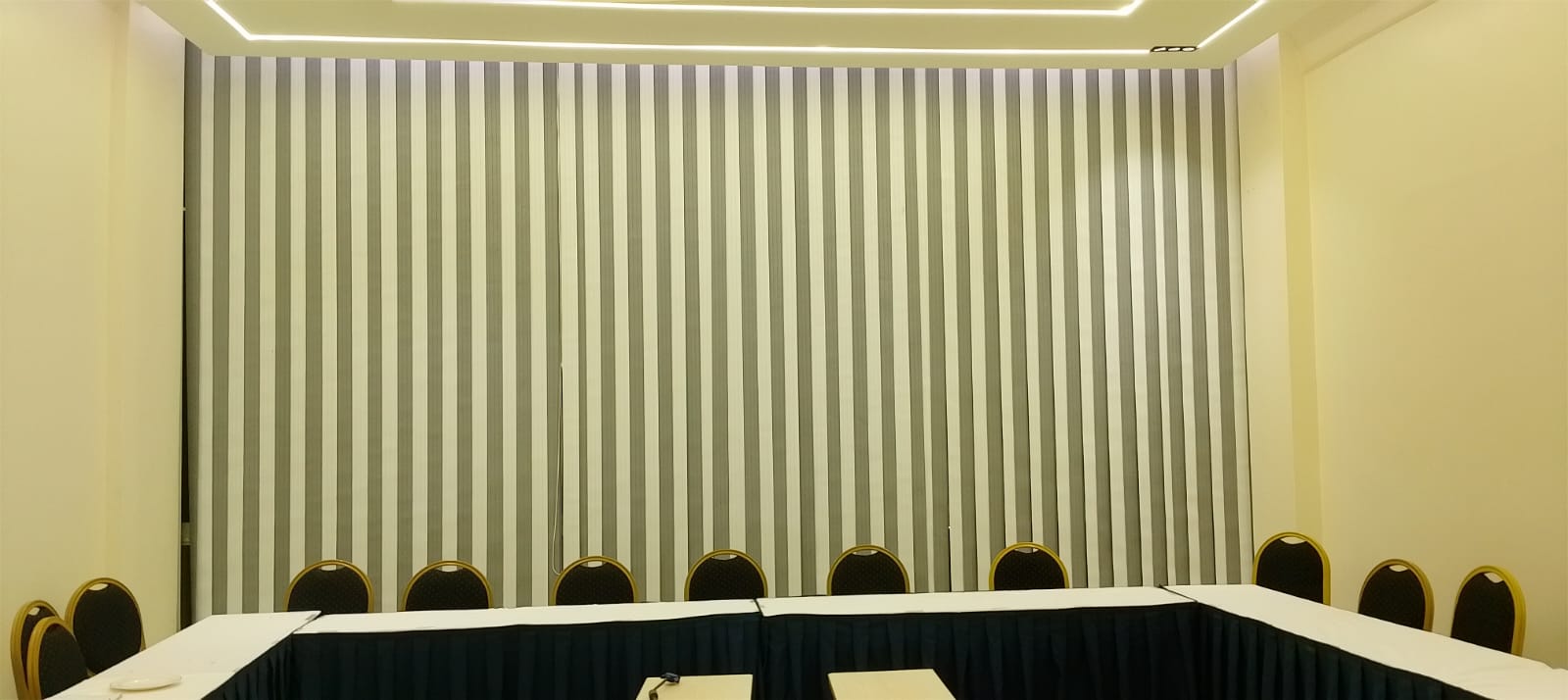 Vertical blinds